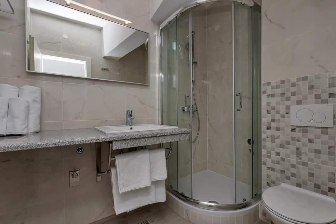 Apartmani Daniela Podgora Ngoại thất bức ảnh