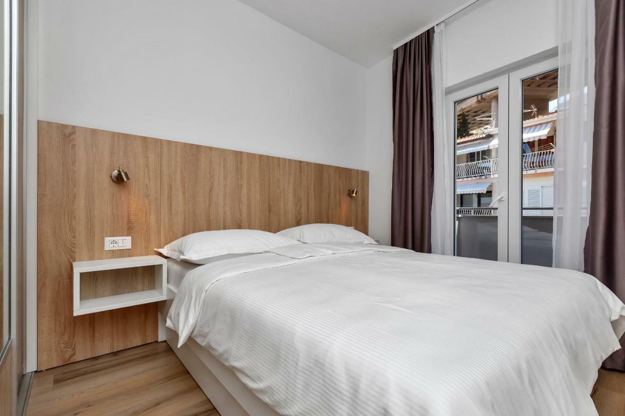 Apartmani Daniela Podgora Ngoại thất bức ảnh