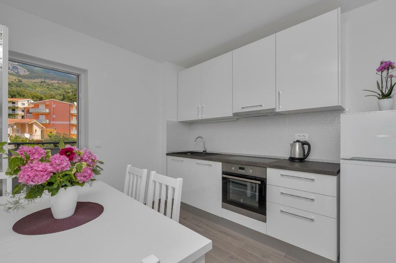 Apartmani Daniela Podgora Ngoại thất bức ảnh