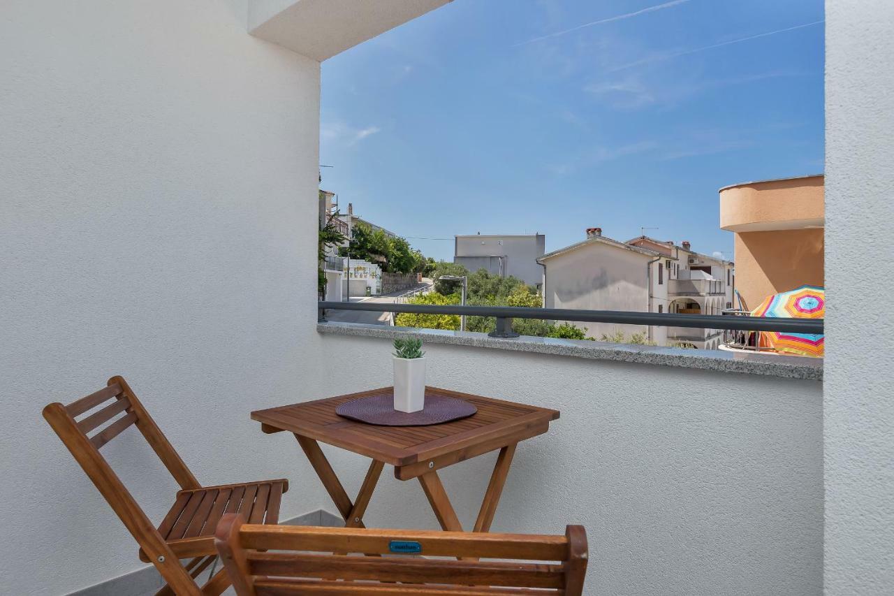 Apartmani Daniela Podgora Ngoại thất bức ảnh