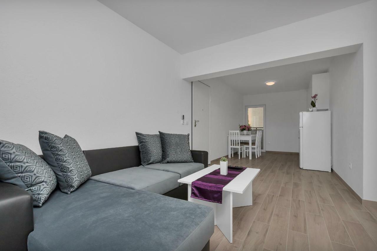 Apartmani Daniela Podgora Ngoại thất bức ảnh