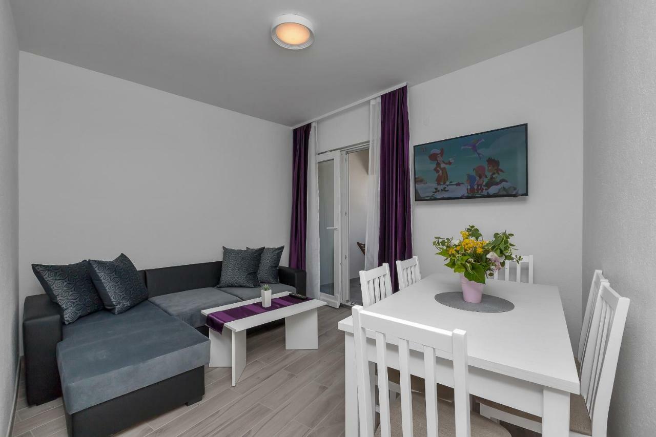 Apartmani Daniela Podgora Ngoại thất bức ảnh